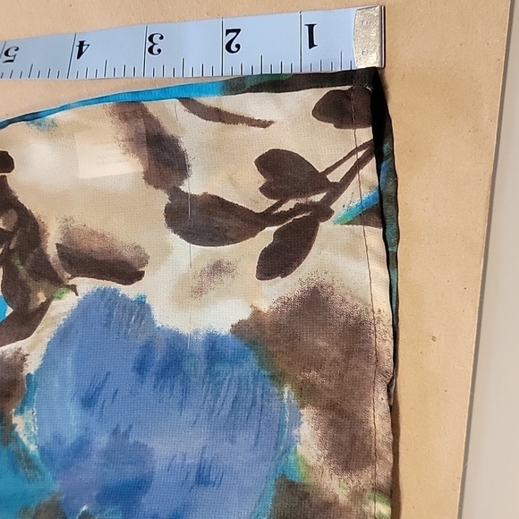 a.n.a. Size M Semi-sheer Ruffle Sleeve Blouse, 1/2 Button Front, Gorgeous! - Picture 12 of 12